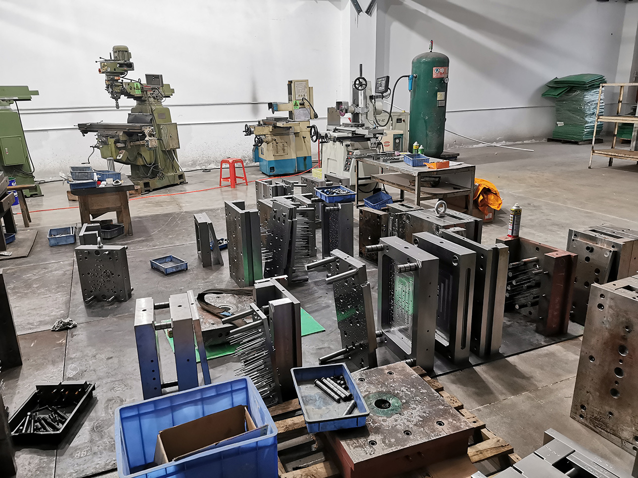 Molding injection(图1)